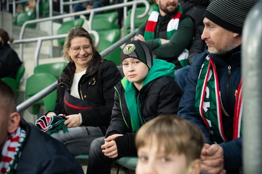 Kibice na meczu Śląska z Widzewem (2 marca 2024) na Tarczyński Arenie